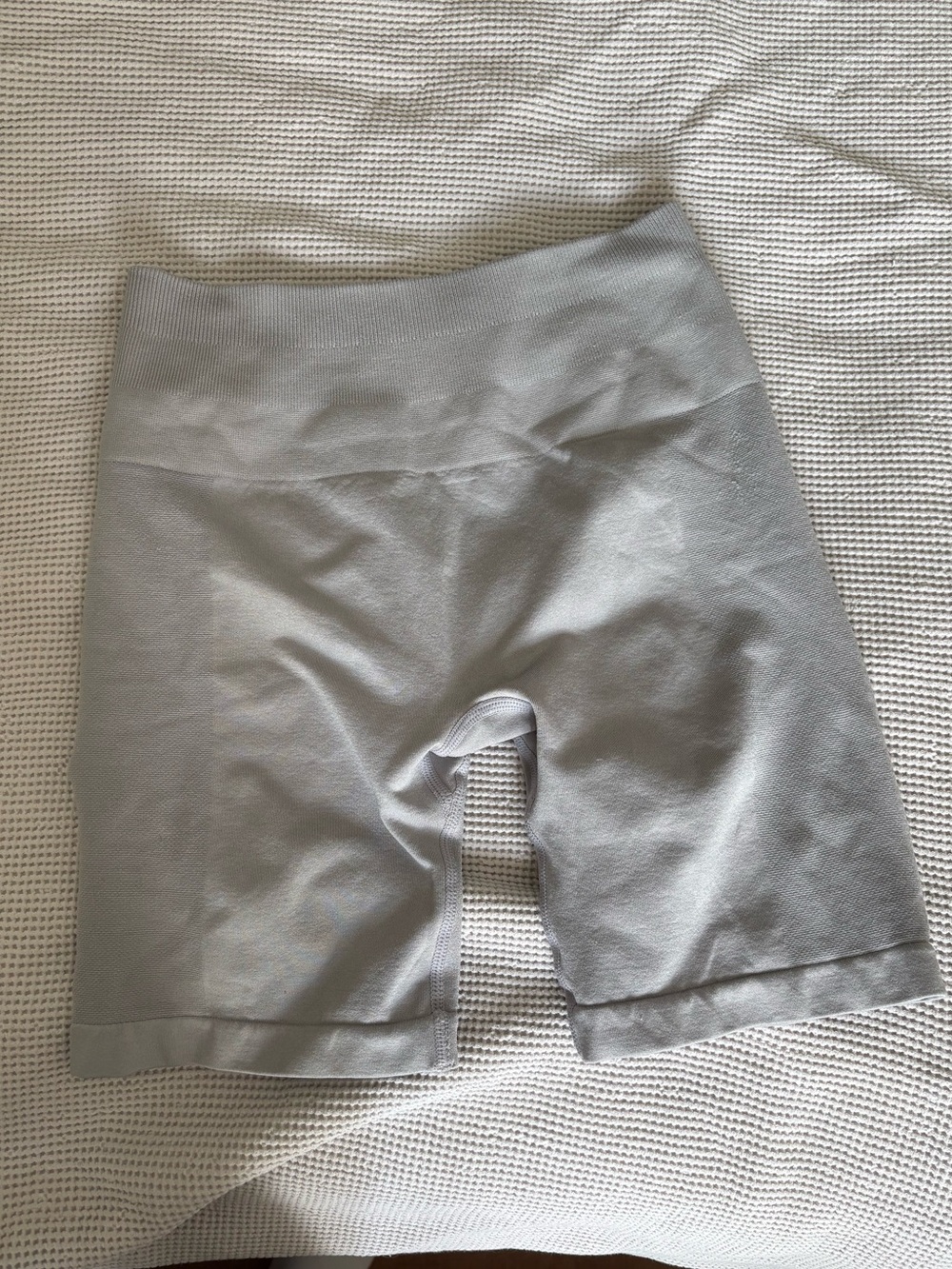 Aurola light grey gym shorts